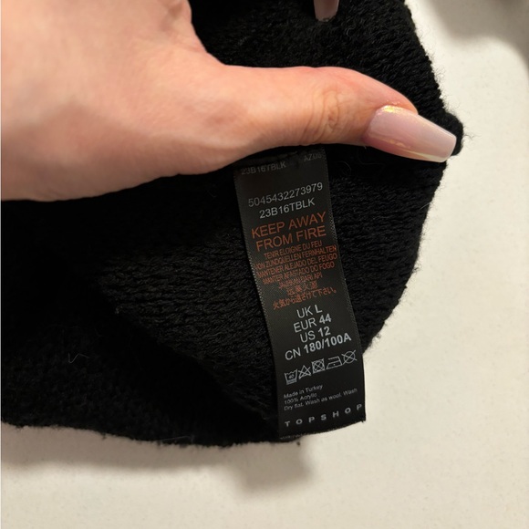 TOPSHOP Strapless Knit Crop Top - Picture 6 of 6